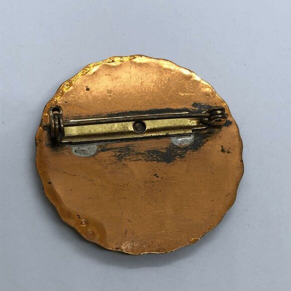 Unique Vintage Embossed Hammered Metal P.P. Rubens Portrait Circle Brooch / Pin - Picture 4 of 5